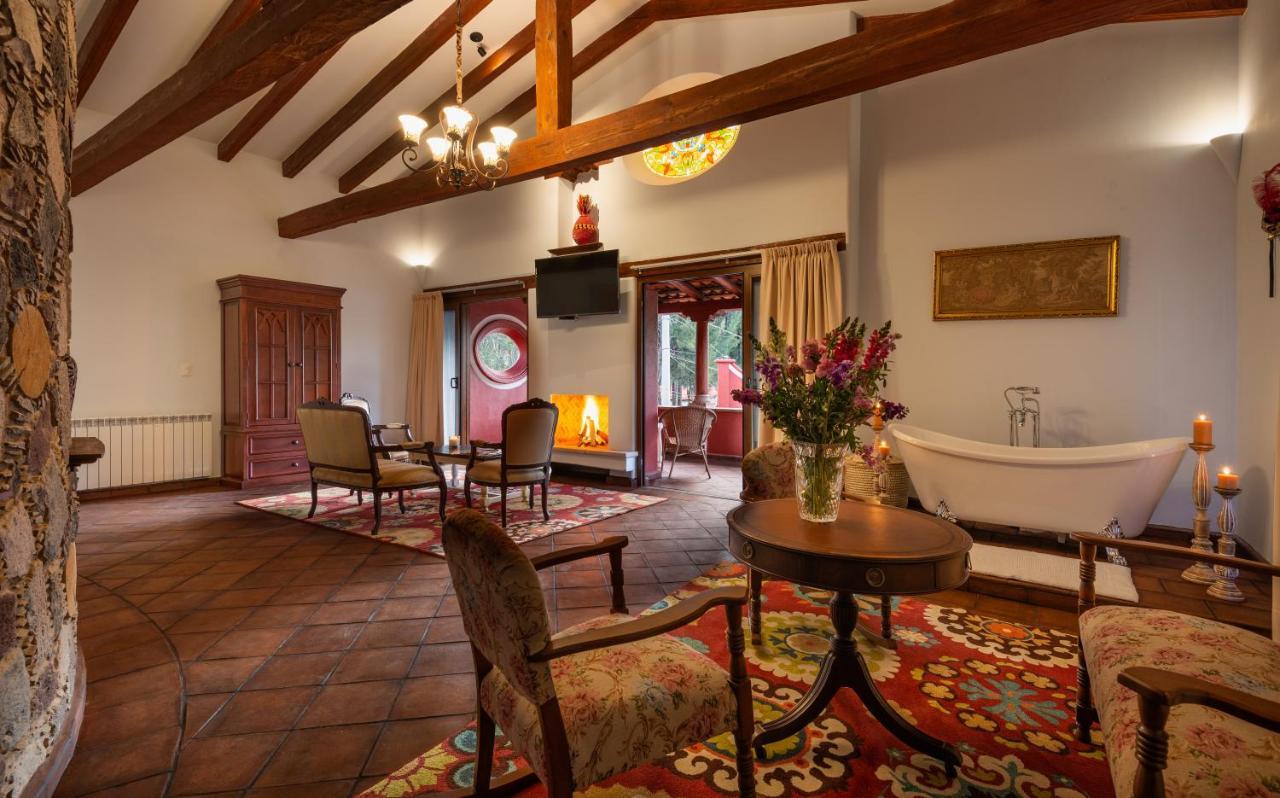 Hotel Boutique Casa Colorada パツクアロ エクステリア 写真