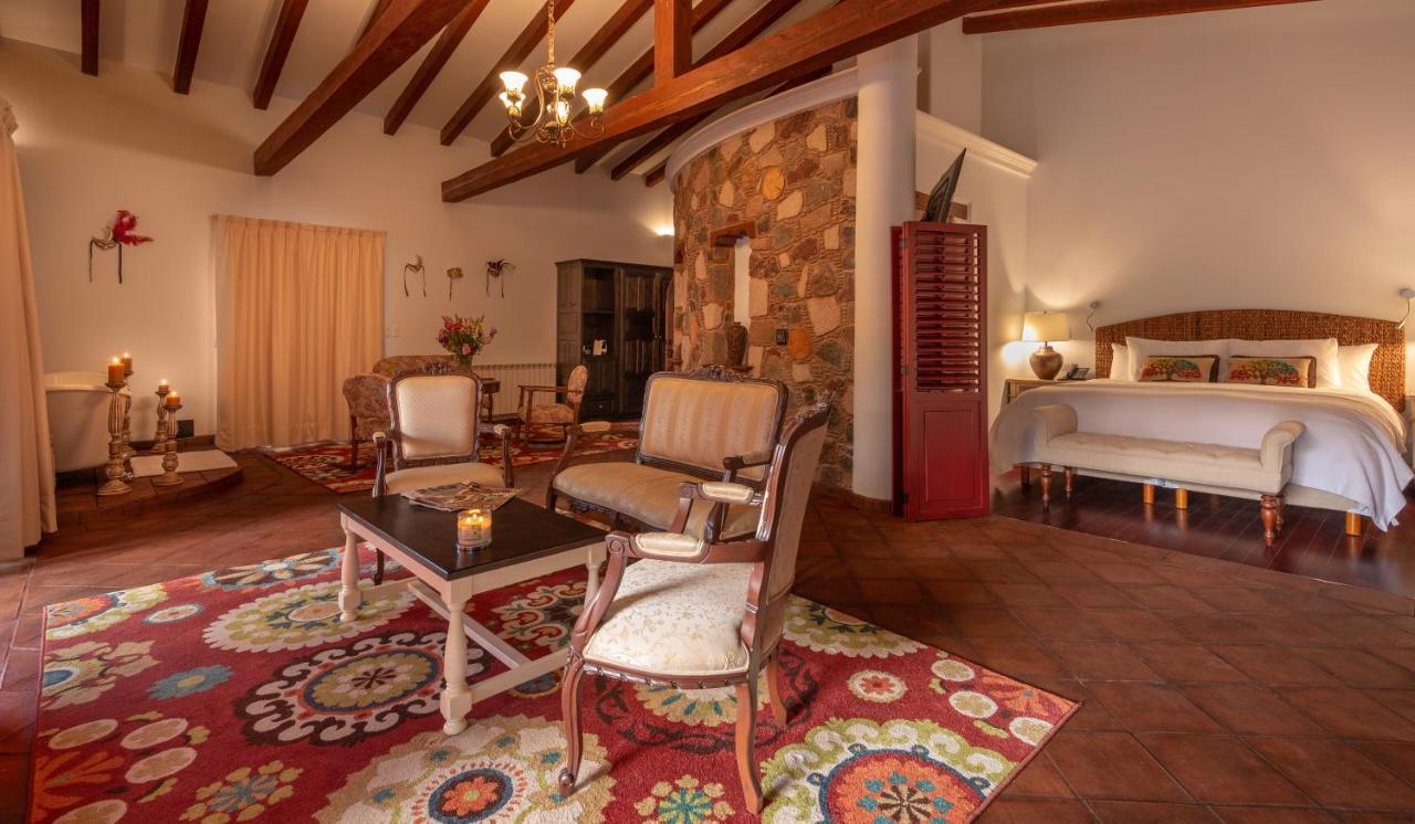 Hotel Boutique Casa Colorada パツクアロ エクステリア 写真