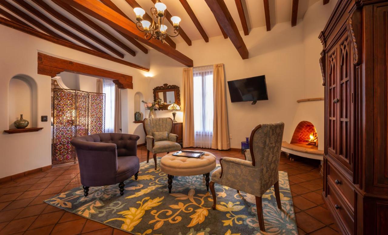 Hotel Boutique Casa Colorada パツクアロ エクステリア 写真
