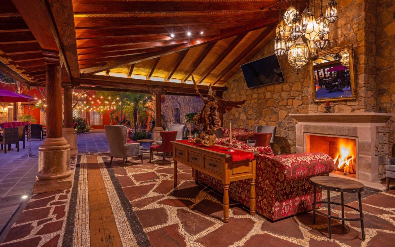 Hotel Boutique Casa Colorada パツクアロ エクステリア 写真
