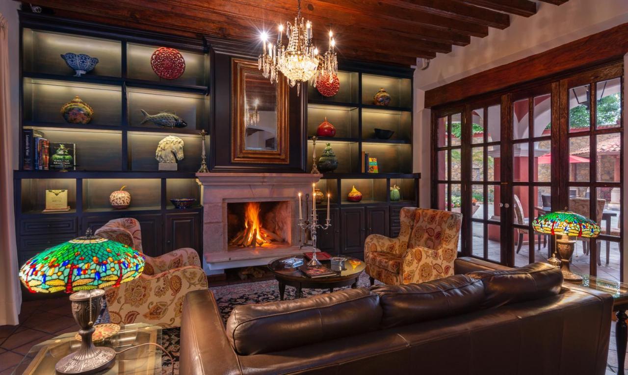 Hotel Boutique Casa Colorada パツクアロ エクステリア 写真