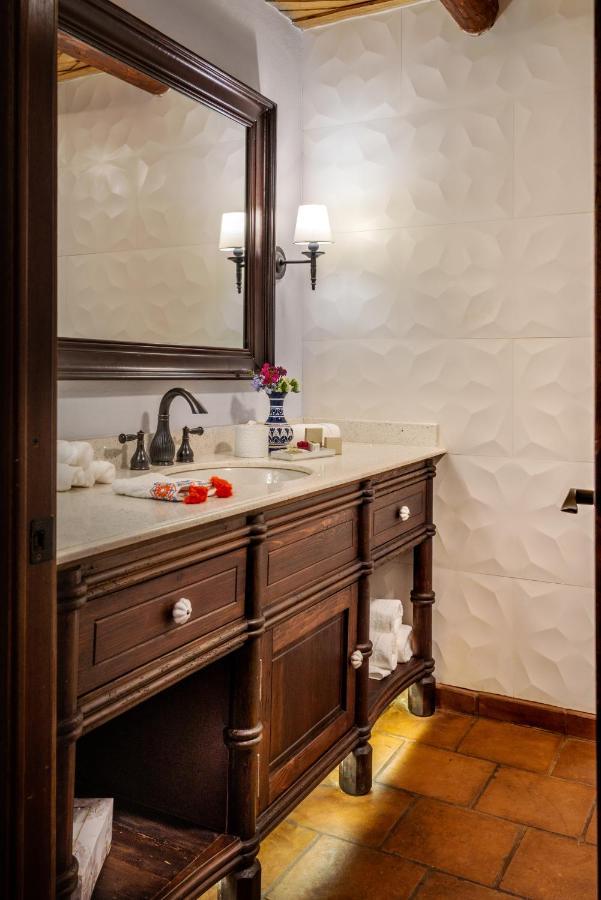 Hotel Boutique Casa Colorada パツクアロ エクステリア 写真